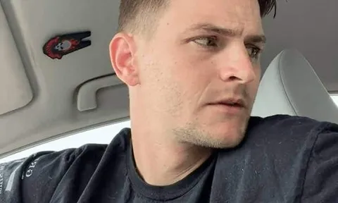 Con gái 5 tuổi hỏi "Sao con không có ngực?", bố trả lời ấp úng rồi cười ngượng ngùng khi bé nói lý do