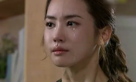 Đuổi em gái chồng về giữa tiệc thôi nôi con trai, tôi bị chồng tát một cái đau điếng giữa bao nhiêu quan khách