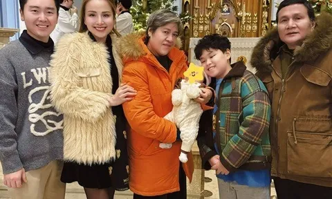 Mẹ ruột Diễm Hương "lội bộ" đi chợ ở nước ngoài để nấu cơm quê dân dã, con rể tấm tắc khen ngon