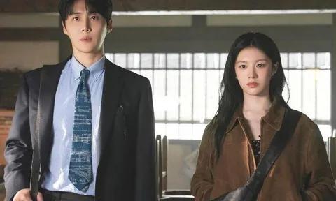 Tiếng Yêu Này Anh Dịch Được Không: Kim Seon Ho nói 4 ngôn ngữ nhưng "yếu tiếng em", nữ chính vừa đẹp vừa đáng yêu