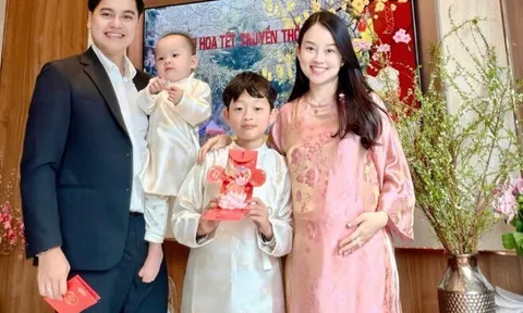 Hot girl Nhật ký Vàng Anh bế bầu lần 3 đi chơi Tết với chồng công an, quý tử 10 tuổi ra dáng soái ca