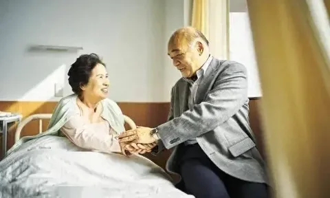 Về già tôi mới thấy: Có một con trai và một con gái không sướng, sống chung lại càng khổ hơn