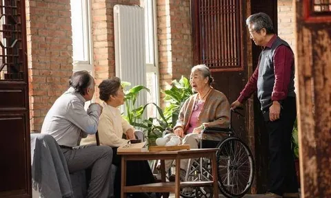 Cứ tưởng có tiền là nghỉ hưu an nhàn trong viện dưỡng lão, tôi hối hận khi tới thăm dì, thấy cảnh tượng đáng sợ