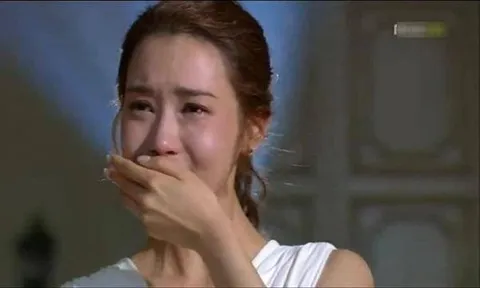 Phát hiện mẹ chồng U50 có bầu, tôi giả vờ không biết, 3 tháng sau bà yêu cầu một việc khiến tôi sợ hãi