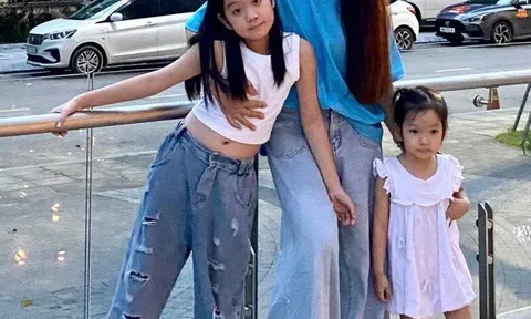 Bà nội ở TP.HCM bị bạn của con trai trêu: "Gọi là chị thôi nhé!", nói gần 60 tuổi không ai tin