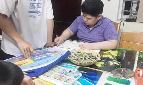 Mẹ Hà Nội hưởng “trái ngọt” sau 12 năm bên con tự kỷ: Chính con đã cho mẹ biết thế nào là yêu thương!