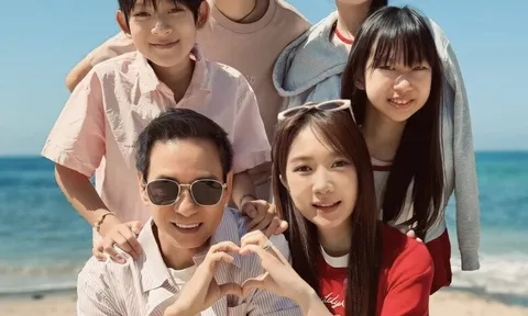 Tiểu thư Hà Nội “gây sốt” với loạt ảnh ở bãi biển, cõi mạng “sốc” khi biết đã U50, sinh 4 con cho đạo diễn trăm tỷ