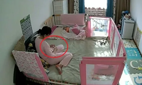 Camera giám sát ghi lại cảnh giúp việc có hành động lạ, người mẹ bật khóc khi hiểu rõ sự tình