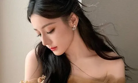 "Búp bê sống" xứ Trung nổi danh khắp châu Á: 34 tuổi vẫn trẻ như thiếu nữ chỉ nhờ 5 thói quen làm đẹp tại nhà