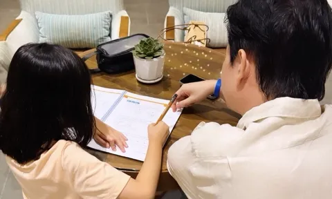 Sướng như Hoa hậu Đặng Thu Thảo, có chồng đại gia chăm con cho vợ chơi Lễ, ái nữ ngày càng ra dáng tiểu thư hào môn