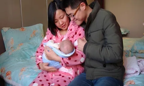 Vợ đẹp bỗng rủ đẻ thêm sau nhiều năm “kế hoạch”, ngày đứa trẻ chào đời, người chồng biết mình đã bị lừa