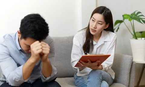 Chỉ sau một cuộc gọi cho con trai và con gái, tôi mới thấm thía ai là người mình nên dựa vào khi về già
