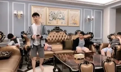 Bà mẹ mắn đẻ, 13 năm sinh 7 con, hỏi ra mới biết chồng không giống người bình thường