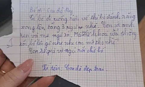 Bố đi nhậu về khuya, con trai nhắn "Nếu mẹ khóa cửa, bố gõ nhẹ con mở cho!" khiến dân tình cười bò "Quá hiểu chuyện!"