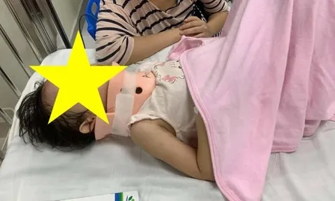 Chơi cầu trượt, bé gái 4 tuổi Hà Nội nhập viện sau khi bị một bé trai đẩy ngã từ độ cao 1,5m, chấn thương nặng
