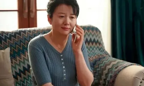 Chồng cũ lừa tôi 1 tỷ mua nhà, bước vào thấy ảnh treo trên tường, tôi không kìm được nước mắt