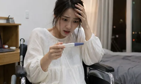 7 năm sau tai nạn liệt chân, con gái đột nhiên thử thai hai vạch, gia đình ngỡ ngàng khi biết bố đứa trẻ