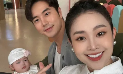 "Tổng tài" si tình trên VTV: Đóng ít vẫn gây sốt vì quá điển trai, ngoài đời cưới MC nổi tiếng của nhà đài