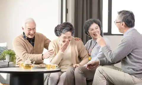 5 kiểu người về già không nên thuê giúp việc hay sống cùng con cái, vào viện dưỡng lão sống an toàn mà vui vẻ