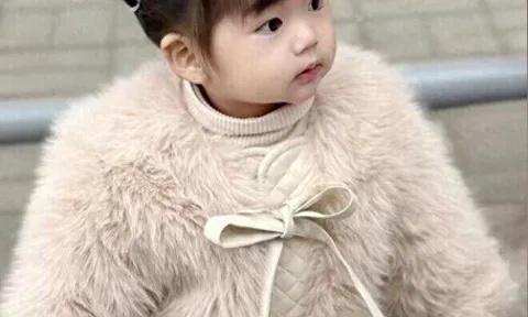 Mẹ gửi con gái xinh yêu về quê nghỉ hè với ông bà, 2 tháng sau đón về cứ ngỡ mình nhận nhầm con