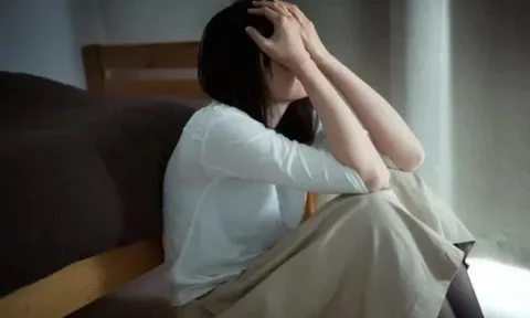 Đi đẻ gặp người yêu cũ là bác sĩ, vợ chồng tôi lục đục
