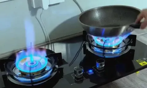 Tại sao không nên dùng ngăn trái của bếp gas để nấu ăn? Nghe thợ gas giải thích, tôi vội thay đổi thói quen