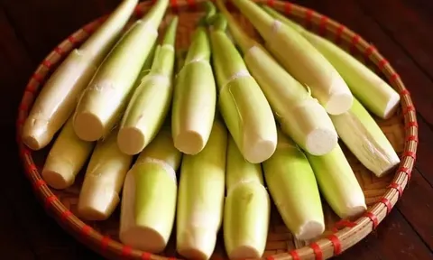 Loại củ xưa mọc hoang không ai ngó, nay là đặc sản được săn lùng vào mùa thu, cứ rao bán là hết sạch, xào trứng hay kho cực ngon