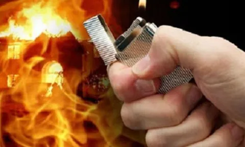 Điều tra vụ cha mẹ nghi bị thiêu sống bằng xăng, người con trai có phải nguyên nhân gây ra sự việc?