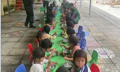 Ấm áp nồi cháo cho trẻ vùng cao