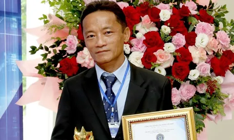 Doanh nhân đi Mercedes rút kiếm dọa nhân viên môi trường sở hữu loạt công ty trăm tỷ, từng được vinh danh thế nào?