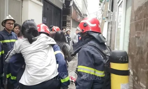 Liên tiếp giải cứu nhiều người dân trong các vụ hỏa hoạn