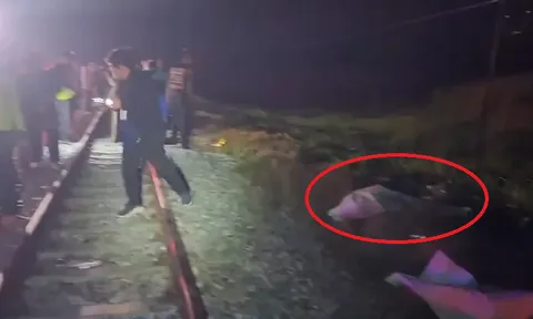 Hiện trường ám ảnh nhiều thi thể không nguyên vẹn khi tàu hỏa tông trúng nhóm người ăn nhậu trên đường ray