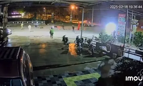 Clip: Khống chế nam thanh niên "thông chốt" kiểm tra nồng độ cồn, tông thẳng vào CSGT