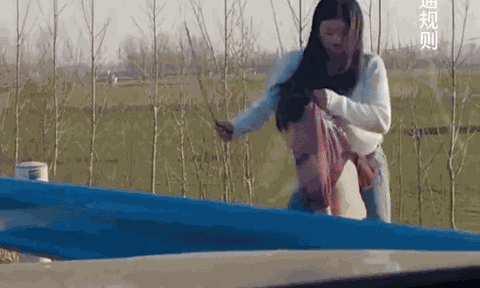 Lý do bất ngờ khiến người phụ nữ chấp nhận bị phạt nguội, đánh con trên đường cao tốc