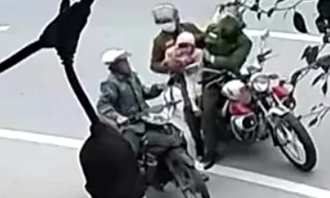 Clip: Hành động 30 giây của Cảnh sát trật tự Quảng Bình khiến triệu người tan chảy