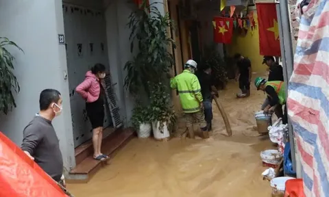 Bùn đất tuôn trào, ngập 1 con ngõ, Ban Quản lý Đường sắt đô thị Hà Nội nói gì?