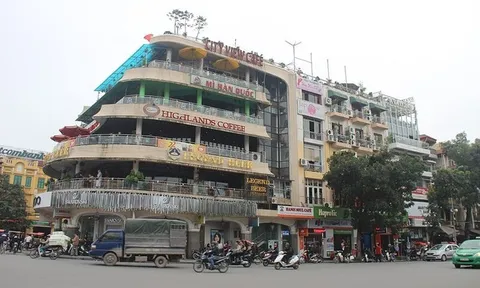 Hà Nội: Tòa nhà “Hàm cá mập” sẽ bị phá bỏ?