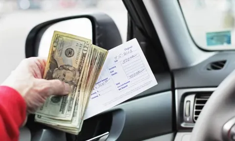 Hai phụ nữ chở thi thể cụ ông 80 tuổi đến ngân hàng để rút tiền từ tài khoản của ông