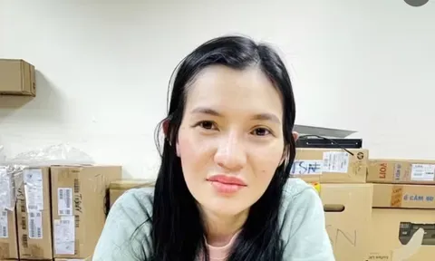 Tóm gọn 1 đối tượng bị truy nã khi vừa xuống sân bay Tân Sơn Nhất