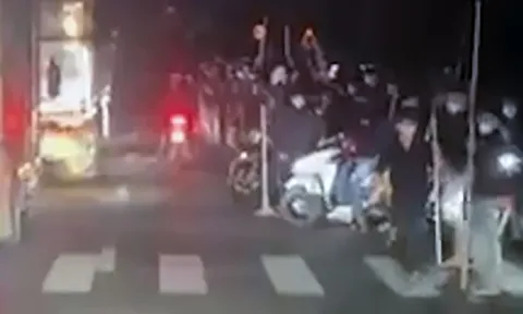 Clip: Hãi hùng cảnh hơn 50 thanh niên hỗn chiến như phim tại Khánh Hòa