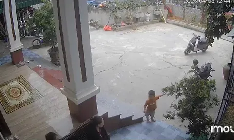 Clip: Đứng tim khoảnh khắc bé 3 tuổi "cấp báo" tin bạn đuối nước, hé lộ sự xuất hiện đặc biệt của đứa trẻ