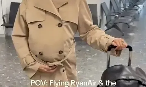 Trốn phí hành lý, một cô gái 20 tuổi giả mang bầu, "vận chuyển" thai giả từ London đến Scotland