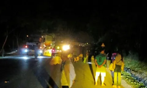 Thông tin mới nhất vụ xe khách chở 13 người tông xe tải đậu ven đường ở Thanh Hóa