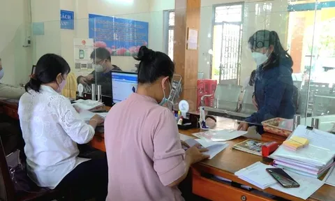 2 nhóm công chức phải nghỉ việc trước khi kết thúc lộ trình sắp xếp, là những ai?