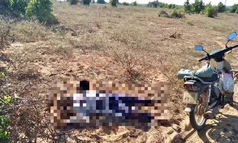 Người dân địa phương tiết lộ điều đáng chú ý khi phát hiện người đàn ông tử vong bên xe máy tại bãi đất trống