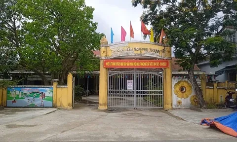 Nữ hiệu phó bị kỷ luật vì "quan hệ" với người đã có vợ, còn nam công chức tư pháp thì thế nào?