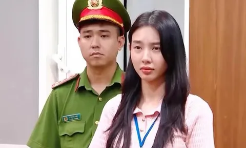 Tước danh hiệu Gương mặt trẻ Việt Nam tiêu biểu của Hoa hậu Nguyễn Thúc Thùy Tiên