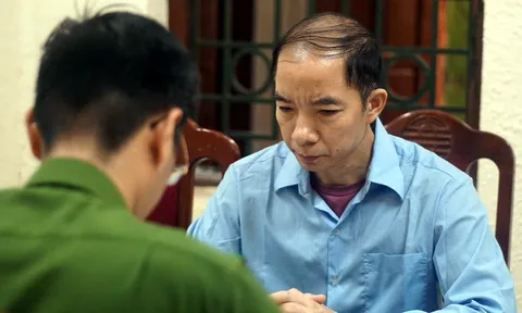 Clip: Bí thư Đảng ủy phường Hoàng Liệt khai về vụ nhận hối lộ hơn 1,1 tỷ đồng thế nào?