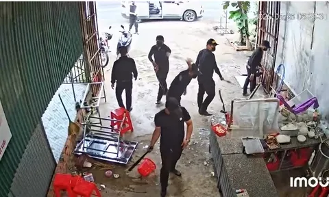 Nhóm côn đồ mặc toàn đồ đen đập phá quán phở ở Đắk Lắk: Nguyên nhân do đâu?