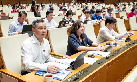 Quốc hội thảo luận về việc giảm thuế VAT đến hết năm 2026